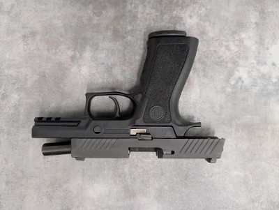 SIG SAUER P320 40 Smith & Wesson - Image 3 of 4