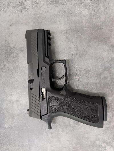 SIG SAUER P320 40 Smith & Wesson - Image 2 of 4