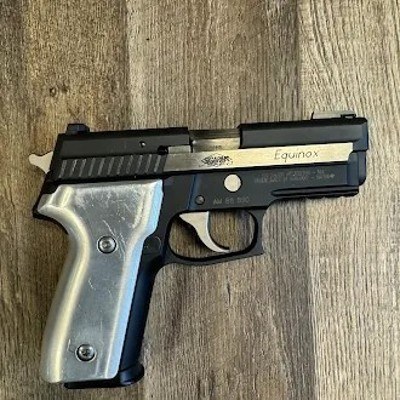 SIG SAUER P229 EQUINOX 40 Smith & Wesson - Image 2 of 4