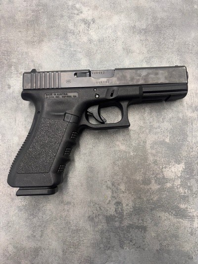 GLOCK 22 GEN 4 40 Smith & Wesson - Image 2 of 6