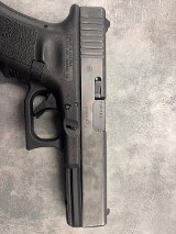 GLOCK 22 GEN 4 40 Smith & Wesson - Image 3 of 6