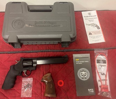 SMITH & WESSON 629 STEALTH HUNTER PERFORMANCE .44 MAGNUM - Image 1 of 13
