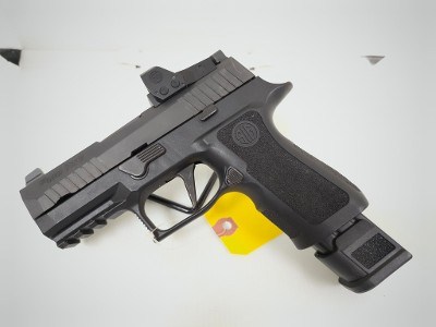SIG SAUERP320 COMPACT9MM LUGER (9x19 PARA) - Image 1 of 8