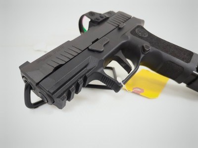 SIG SAUERP320 COMPACT9MM LUGER (9x19 PARA) - Image 3 of 8