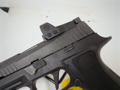 SIG SAUERP320 COMPACT9MM LUGER (9x19 PARA) - Image 4 of 8