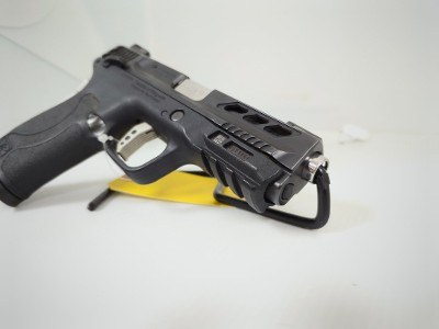 SMITH & WESSON 380 shield ez performance center .380 ACP - Image 8 of 8
