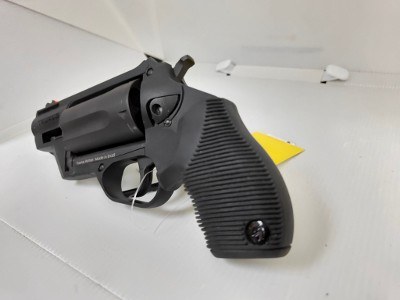 TAURUS JUDGE PUBLIC DEFENDER POLYMER .45 LC/.410 GA - Image 3 of 6