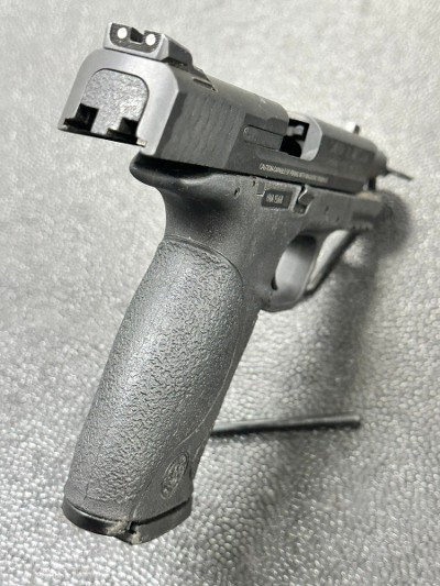 SMITH & WESSON M&P 9 9MM LUGER (9x19 PARA) - Image 5 of 6