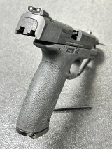 SMITH & WESSON M&P 9 9MM LUGER (9x19 PARA) - Image 5 of 6