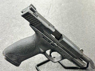 SMITH & WESSON M&P 9 9MM LUGER (9x19 PARA) - Image 4 of 6