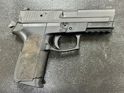 SIG SAUER SP2022 40 Smith & Wesson - Image 5 of 6