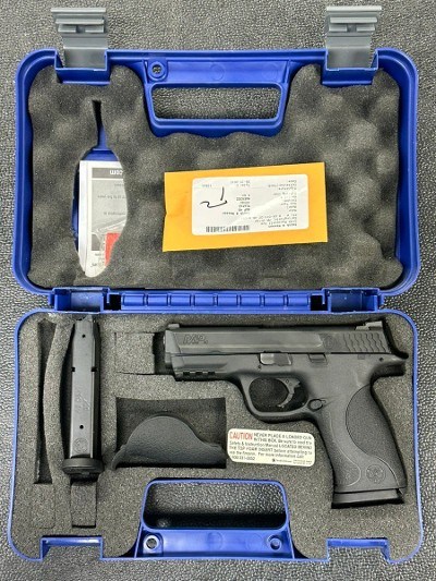 SMITH & WESSON M&P 40 40 Smith & Wesson - Image 1 of 8