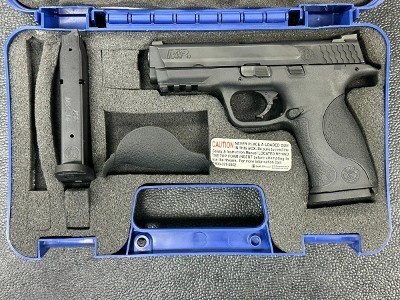 SMITH & WESSON M&P 40 40 Smith & Wesson - Image 2 of 8