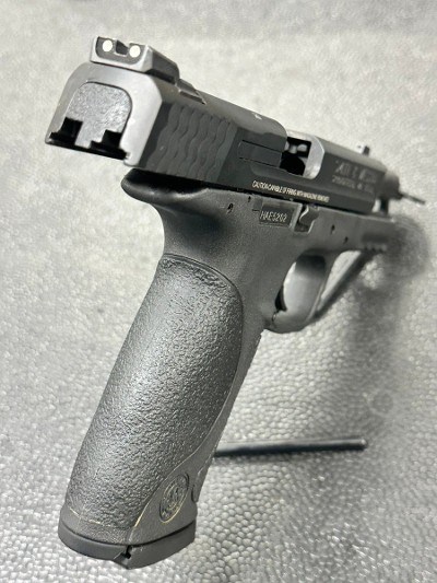 SMITH & WESSON M&P 40 40 Smith & Wesson - Image 7 of 8