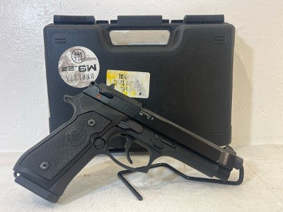 UMAREX M9 .22 LR - Image 1 of 8