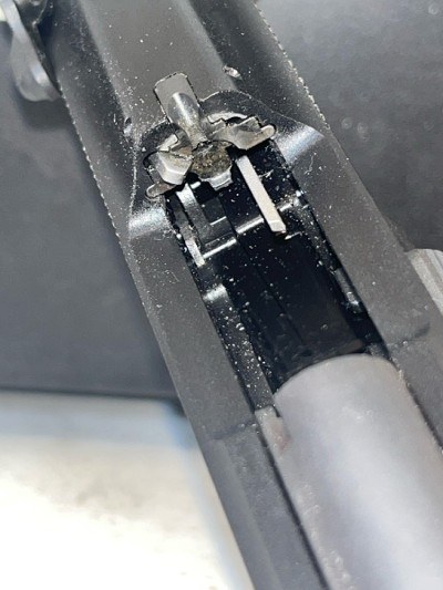 UMAREX M9 .22 LR - Image 6 of 8