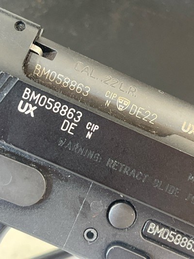 UMAREX M9 .22 LR - Image 3 of 8