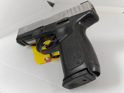 SMITH & WESSON SD9 VE 9MM LUGER (9X19 PARA) - Image 3 of 6