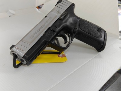 SMITH & WESSON SD9 VE 9MM LUGER (9X19 PARA) - Image 2 of 6