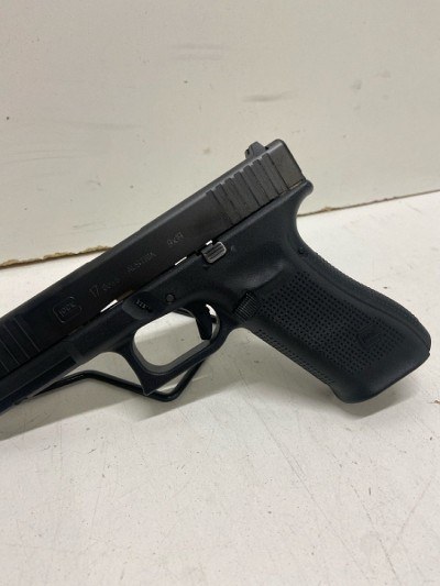 GLOCK 17 GEN 5 9MM LUGER (9x19 PARA) - Image 3 of 12