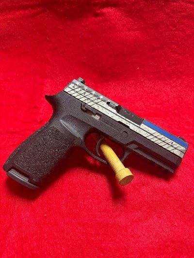 SIG SAUER P320 FULL SIZE 9MM LUGER (9x19 PARA) - Image 1 of 6