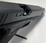 GLOCK 22 GEN 4 .40 - Image 5 of 5