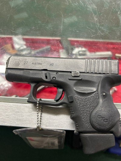 GLOCK 27 .40 S&W - Image 1 of 1