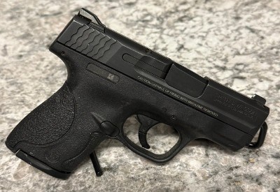 SMITH & WESSON M&P9 SHIELD .9mm - Image 2 of 7