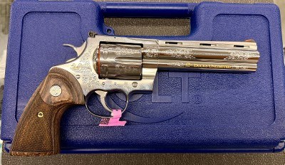 COLT ANACONDA .44 MAGNUM - Image 1 of 12