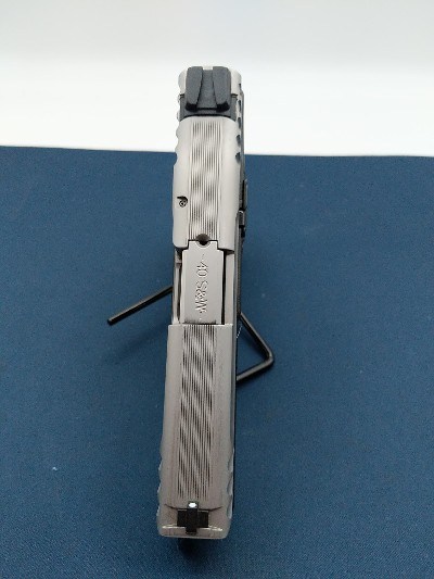 SMITH & WESSON SD40 2.0 .40 S&W - Image 2 of 4