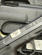SMITH & WESSON M&P 40 .40 S&W - Image 2 of 3