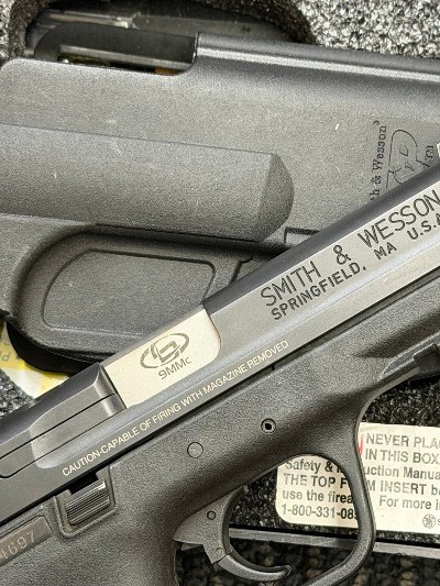 SMITH & WESSON M&P 40 .40 S&W - Image 2 of 3