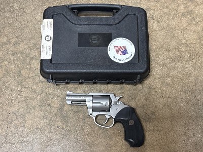 CHARTER ARMS BULLDOG .44 S&W SPECIAL - Image 1 of 6