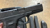GLOCK G17RTF2 VICKERS TACTICAL EDITION 9MM LUGER (9x19 PARA) - Image 6 of 11