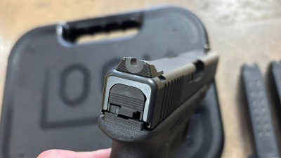 GLOCK G17RTF2 VICKERS TACTICAL EDITION 9MM LUGER (9x19 PARA) - Image 10 of 11