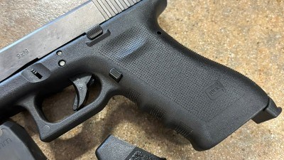 GLOCK G17RTF2 VICKERS TACTICAL EDITION 9MM LUGER (9x19 PARA) - Image 5 of 11