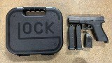 GLOCK G17RTF2 VICKERS TACTICAL EDITION 9MM LUGER (9x19 PARA) - Image 1 of 11