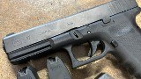 GLOCK G17RTF2 VICKERS TACTICAL EDITION 9MM LUGER (9x19 PARA) - Image 4 of 11