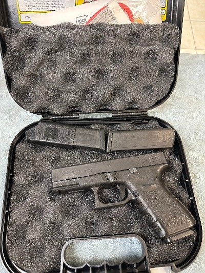 GLOCK G23 Gen 3 .40 S&W - Image 1 of 11