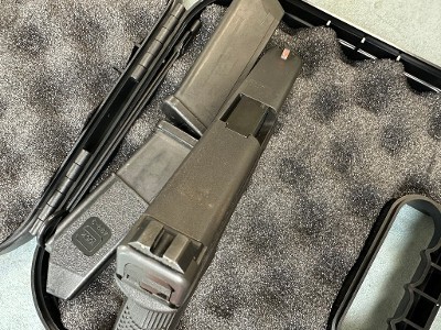 GLOCK G23 Gen 3 .40 S&W - Image 9 of 11