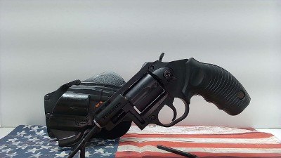 TAURUS 85 PROTECTOR POLYMER .38 SPL - Image 2 of 9