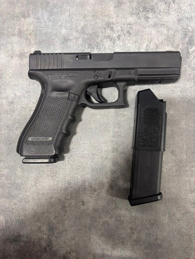 GLOCK 22 GEN 4 40 Smith & Wesson - Image 1 of 4