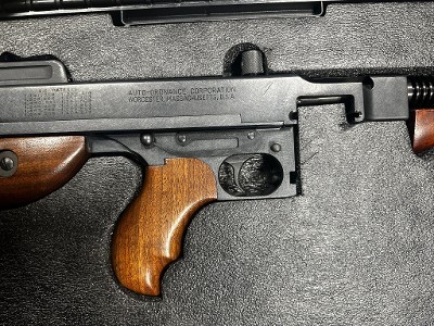 AUTO-ORDNANCE thompson 1927a1 .45 ACP - Image 6 of 10