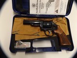 S&W Model 19 Classic Combat Magnum - 2 of 3