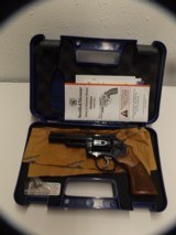 S&W Model 19 Classic Combat Magnum - 1 of 3