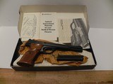 Smith & Wesson 41 Excellent in Box - 6 of 6