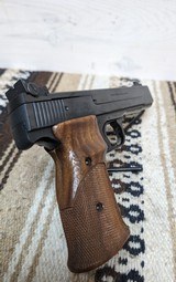 Smith & Wesson Model 41 - 4 of 13