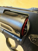NEW PAIR OF S&W NIGHT GUARDS .357 & .44 SPECIAL REVOLVERS - Image 4 of 6