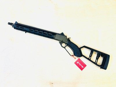 NEW IN BOX MARLIN MAD PIG EDITION .357 RIFLE. - Image 2 of 6