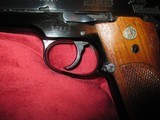 Smith & Wesson Model 39 (pre 1960) - 5 of 11